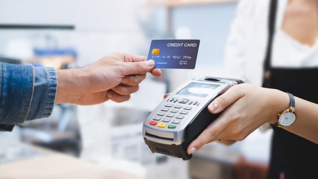 Thanh Toán Tối Thiểu Thẻ Tín Dụng Là Gì? Ví Dụ Cụ Thể